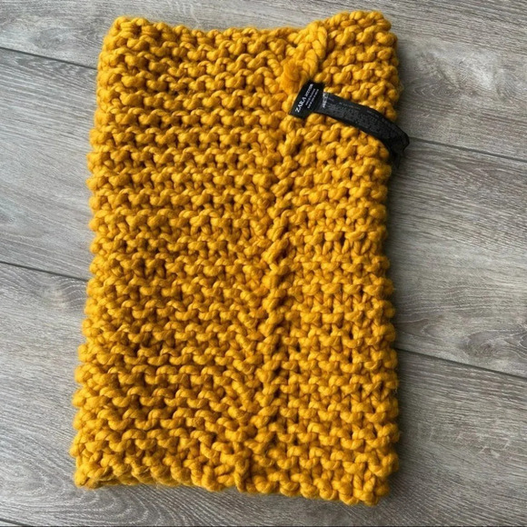 Zara Chunky Knit Snood Infinity Scarf in Mustard Yellow - Picture 6 of 8